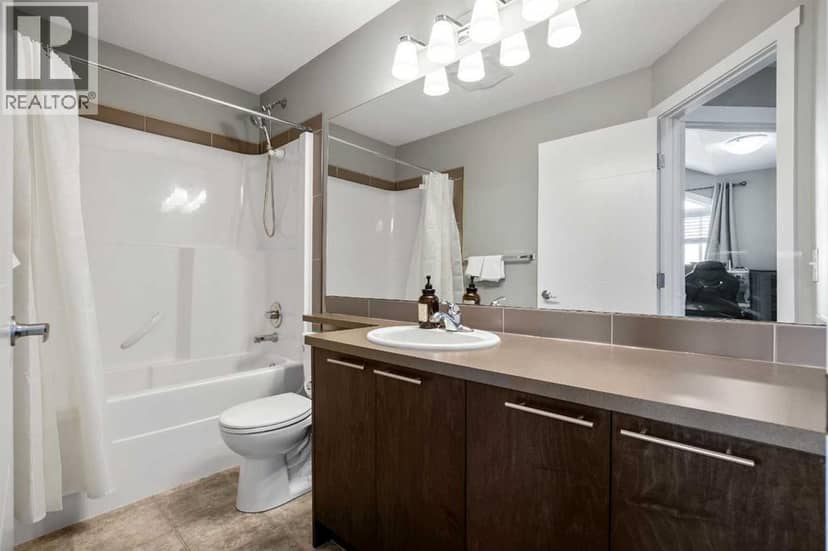 554 Redstone View NE — photo 15 of 24