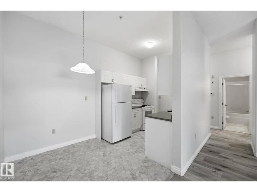 11446 40 AV NW NW — photo 10 of 36