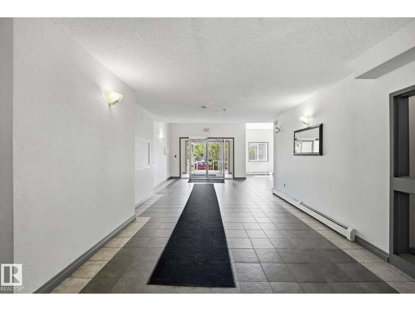 11446 40 AV NW NW, Edmonton, photo 3