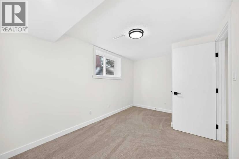 808 Avonlea Place SE — photo 27 of 35