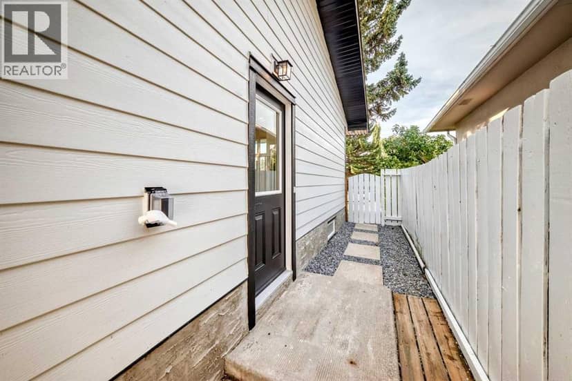 808 Avonlea Place SE — photo 32 of 35