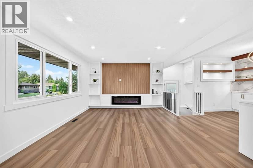 808 Avonlea Place SE — photo 10 of 35