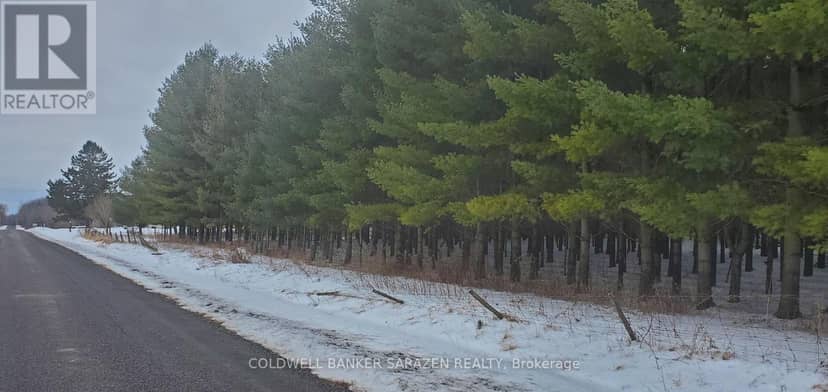 32-33 Shannette Road — photo 3 of 5