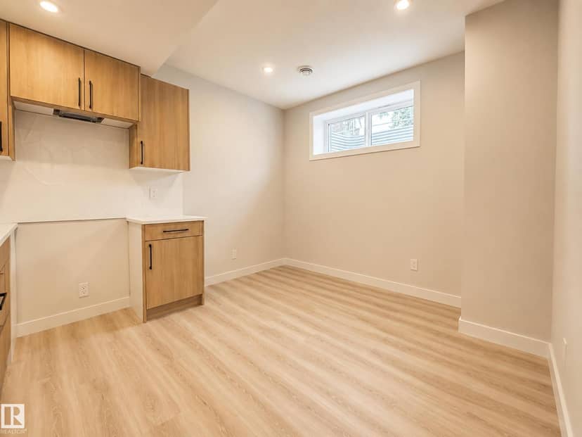 10627 149 ST NW — photo 24 of 33