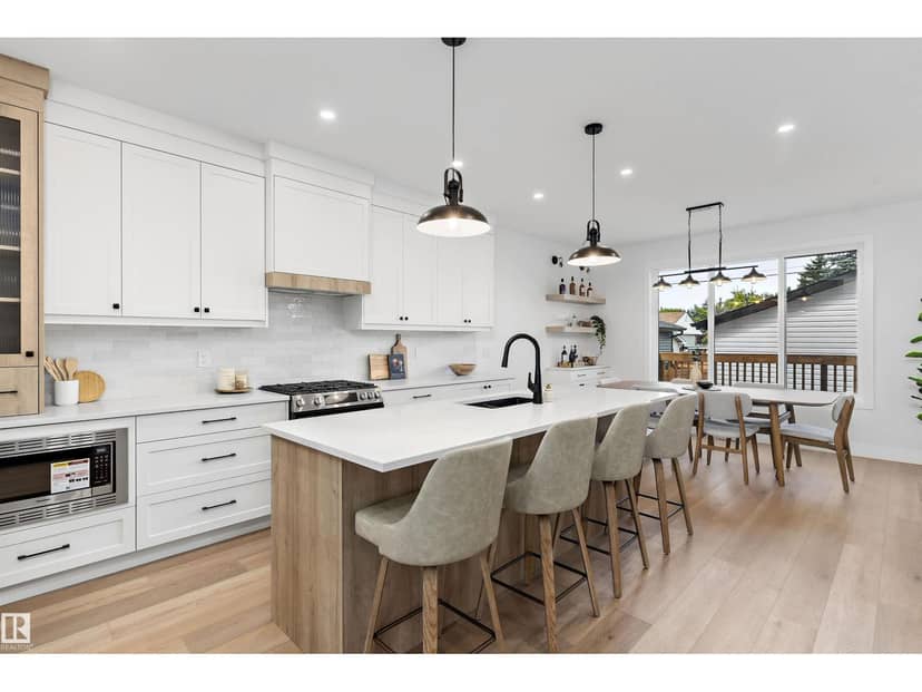 14512 86 AV NW, Edmonton