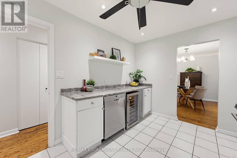 1452 Jefferson Road — photo 8 of 29
