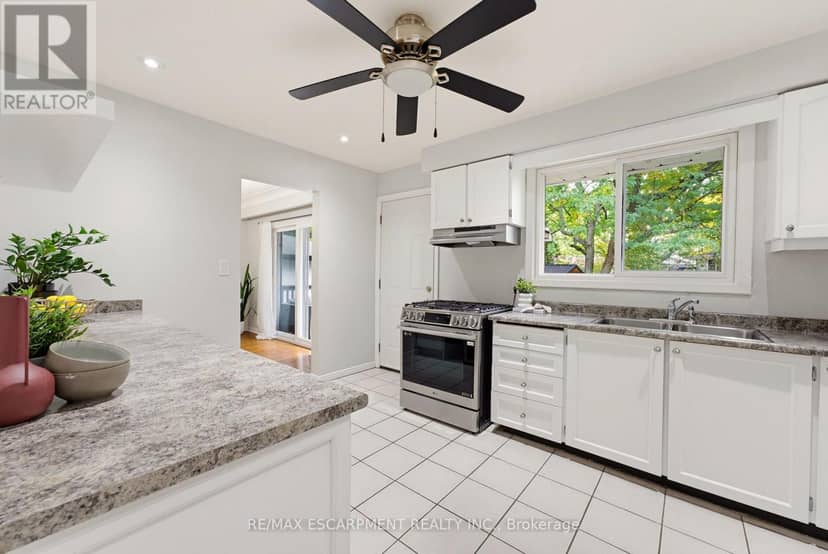 1452 Jefferson Road — photo 9 of 29