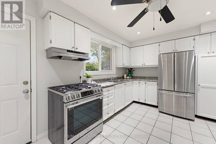 1452 Jefferson Road — photo 7 of 29