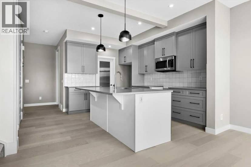 8 Topaz Place, Cochrane, photo 3