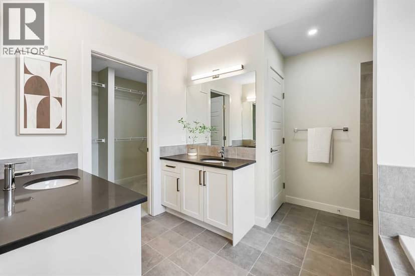 8 Topaz Place — photo 15 of 32