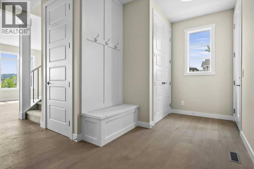 4 Topaz Place, Cochrane, photo 4