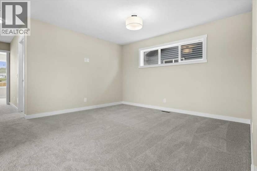 4 Topaz Place — photo 13 of 40