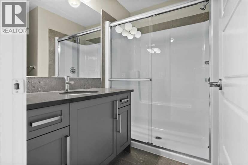404 River Avenue — photo 13 of 40