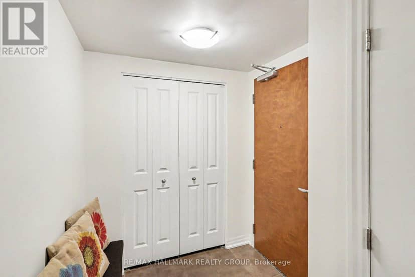 201 - 242 Rideau Street, Ottawa, photo 6
