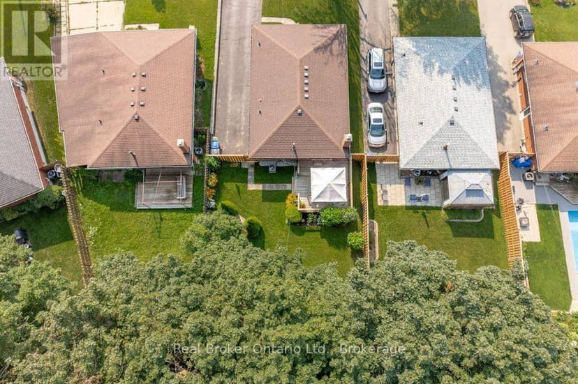 22 Mountford Drive, Guelph, photo 5