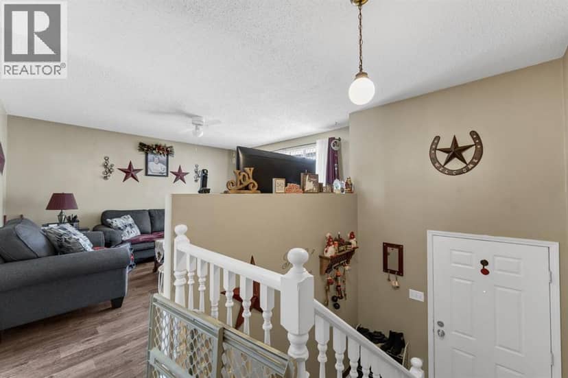 908 Ross Glen Drive SE — photo 29 of 40