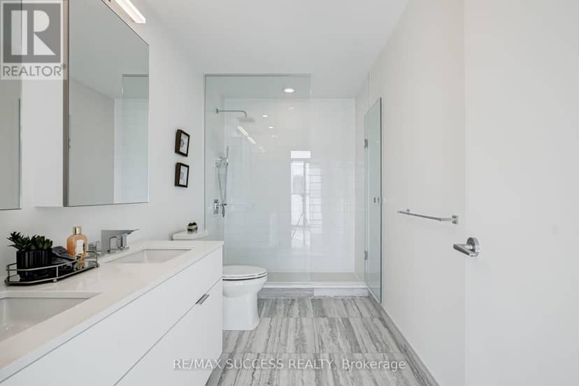 UPH05 - 20 Lombard Street — photo 23 of 37