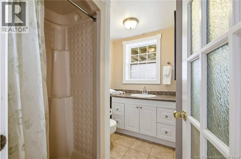 18 Hillview Street — photo 30 of 40