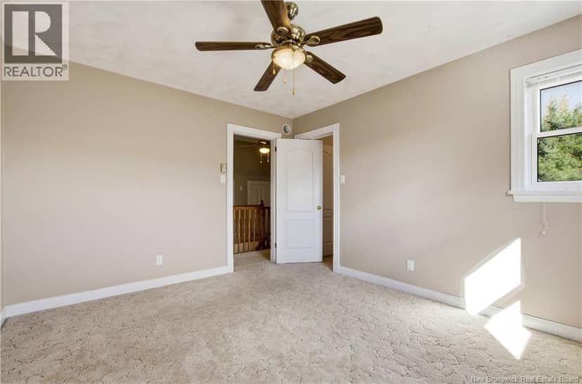 18 Hillview Street — photo 34 of 40