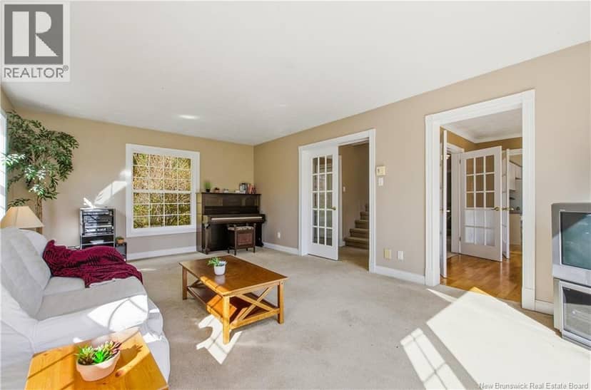 18 Hillview Street, Upper Kingsclear, photo 5