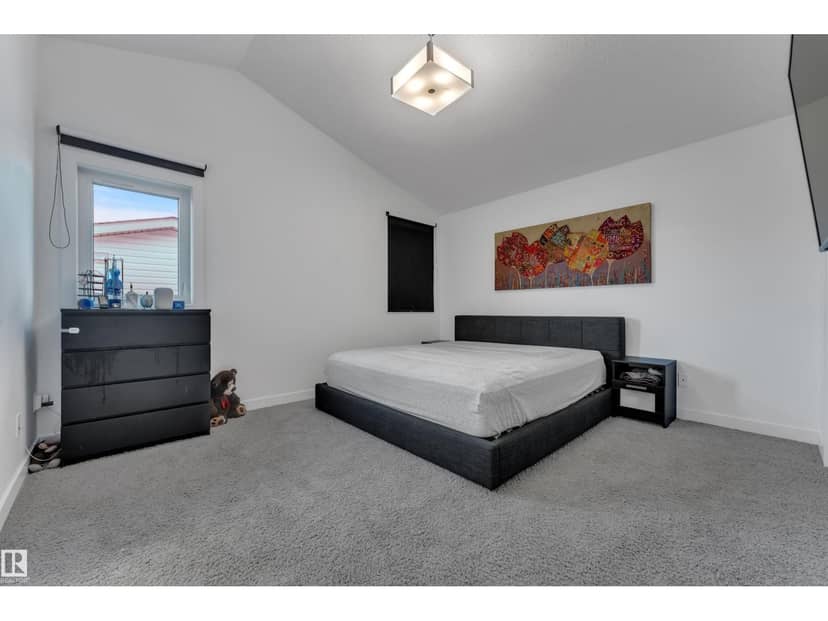 16052 11 AV SW SW — photo 14 of 40
