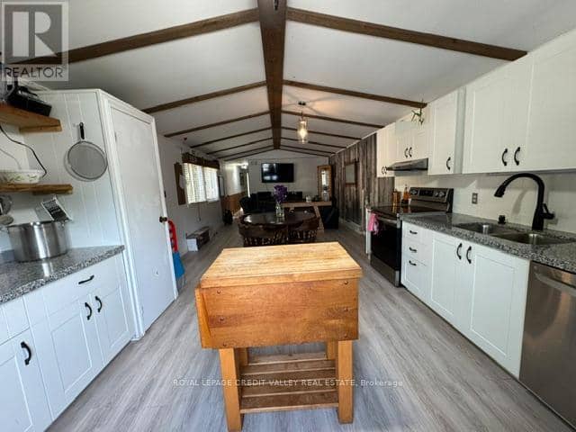 5 Laurel Lane W — photo 13 of 32