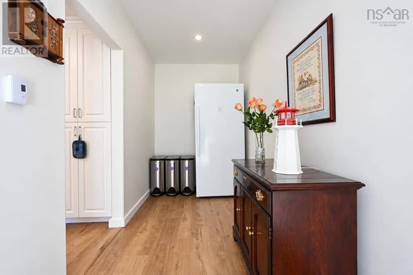 102 West Side Middle River Road — photo 39 of 40