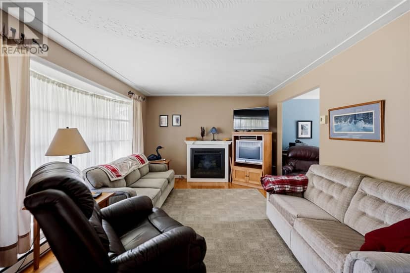 187 Country Club PL — photo 7 of 40