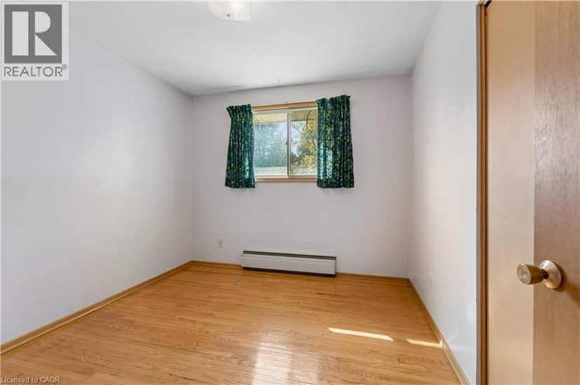 530 GLEN FORREST Boulevard — photo 10 of 27