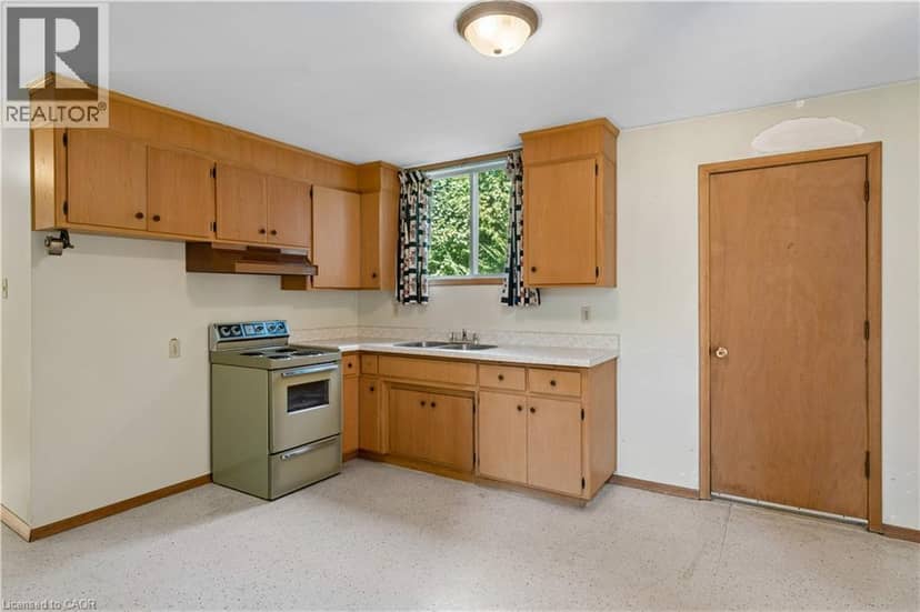 530 GLEN FORREST Boulevard — photo 16 of 27