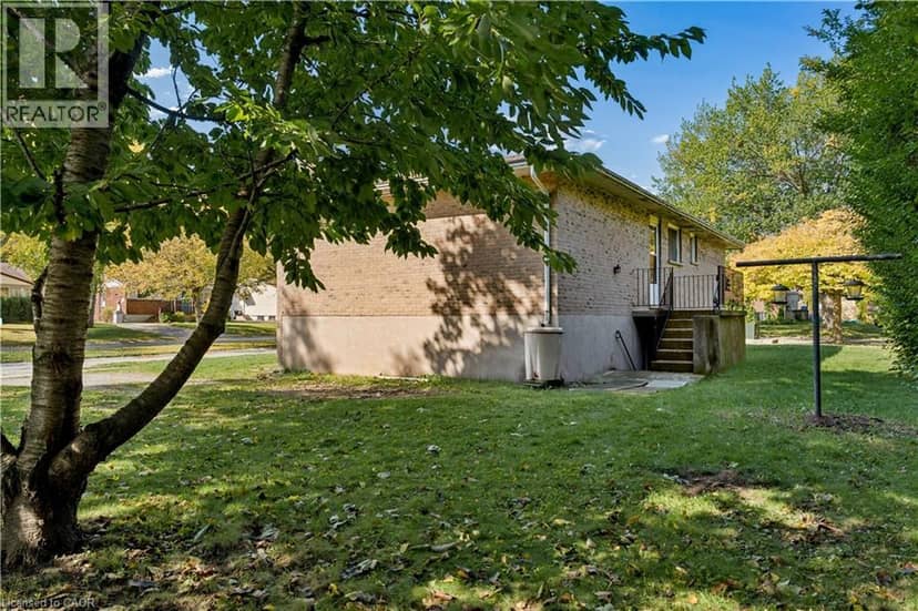 530 GLEN FORREST Boulevard — photo 24 of 27