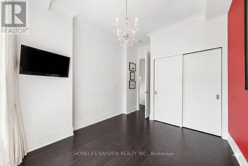 420 - 120 Homewood Avenue — photo 11 of 40