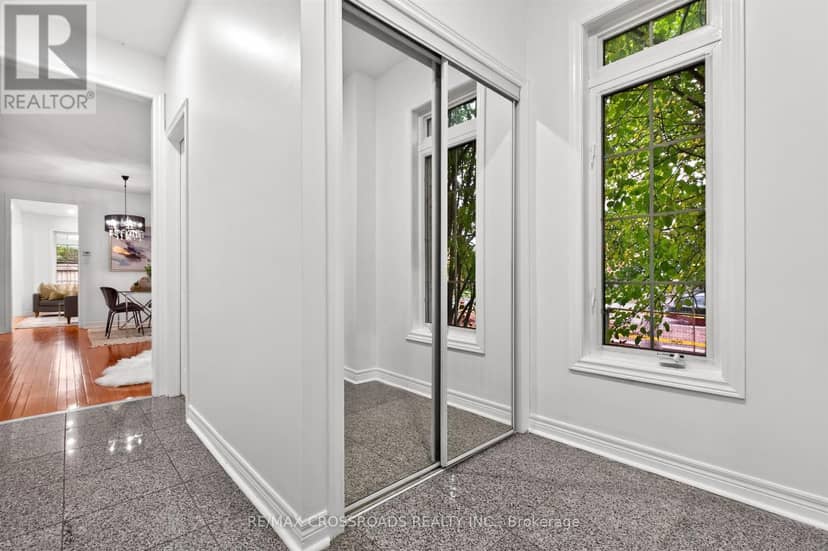84 Littleriver Court, Vaughan, photo 2