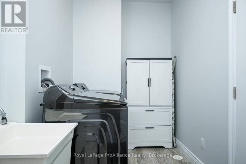 179 Ontario Street — photo 17 of 40