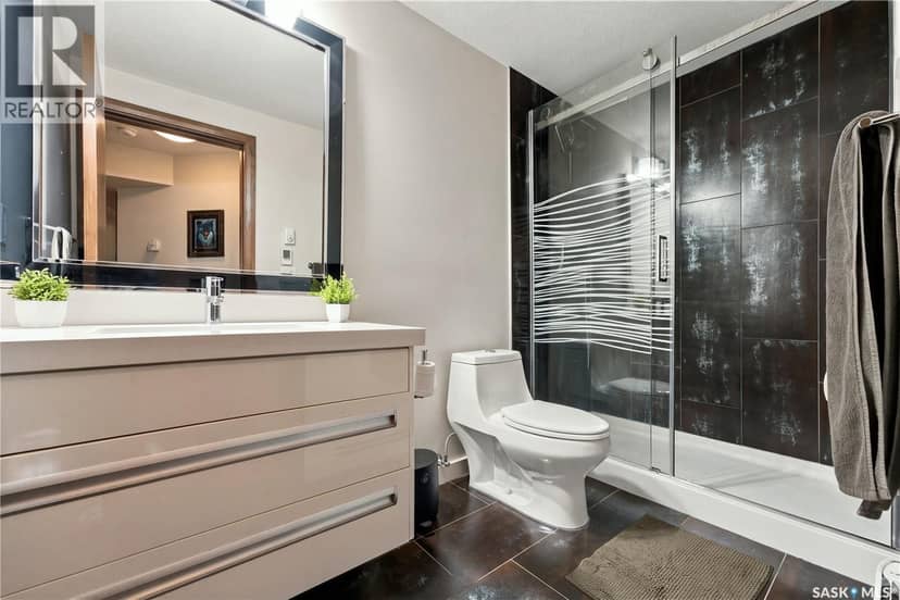 430 Pichler CRESCENT — photo 23 of 40