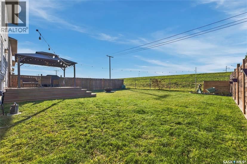 430 Pichler CRESCENT — photo 35 of 40