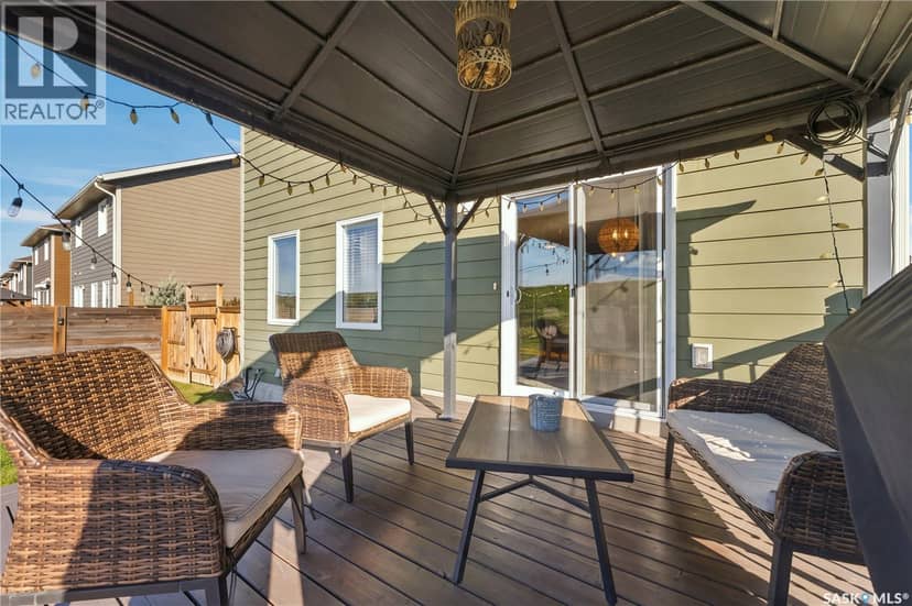430 Pichler CRESCENT — photo 37 of 40