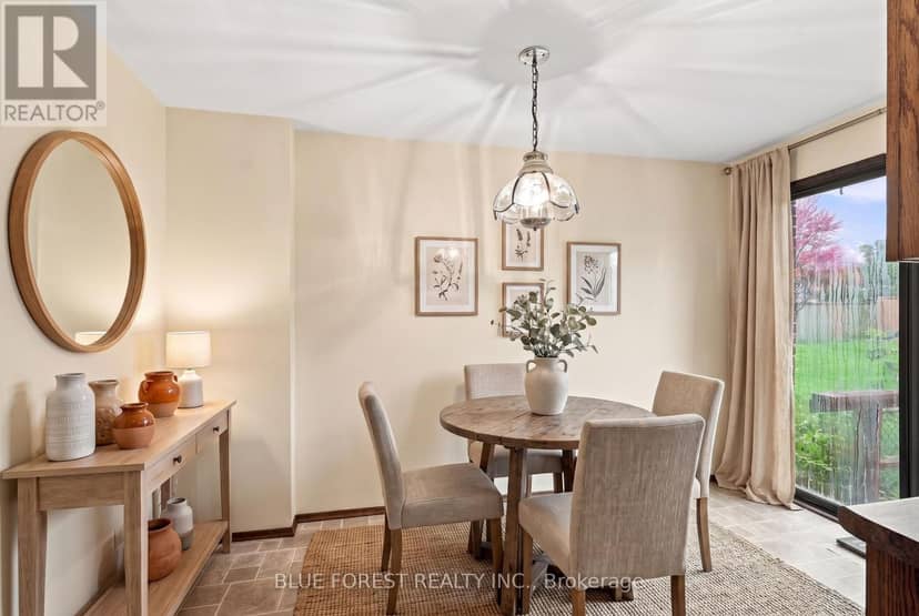 673 Galloway Crescent — photo 15 of 40