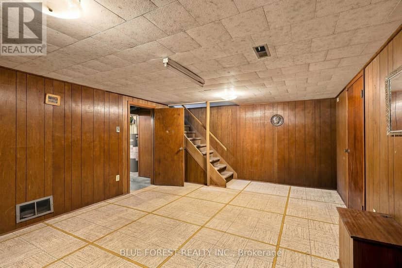 673 Galloway Crescent — photo 32 of 40