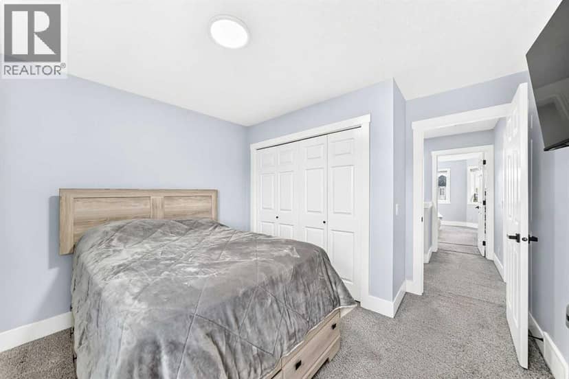 380 Taradale Drive NE — photo 19 of 40