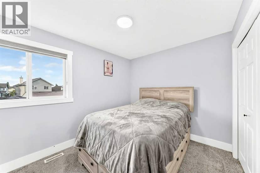 380 Taradale Drive NE — photo 20 of 40