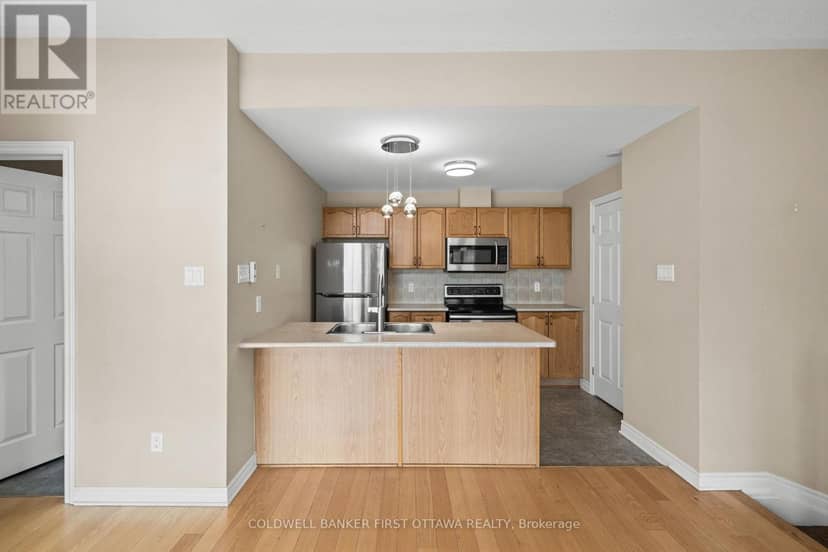 F - 143 Oldfield Street — photo 17 of 32
