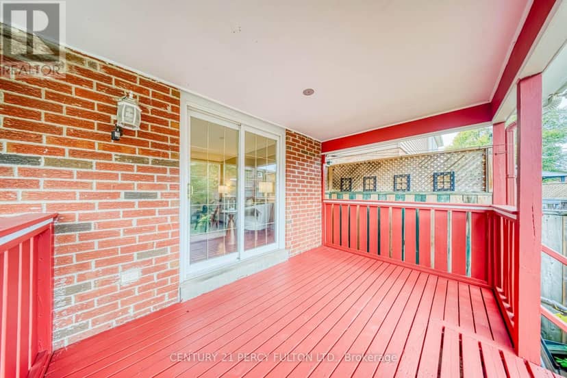109 Swinton Crescent — photo 32 of 35