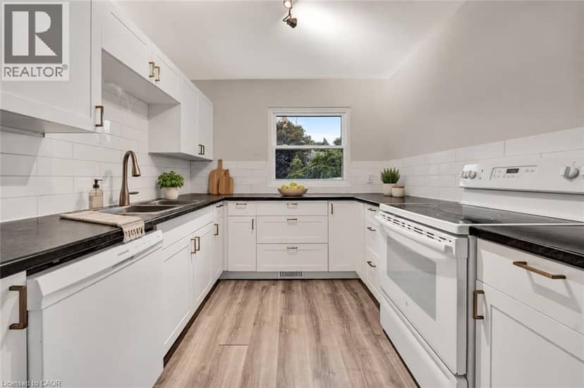 655 ALBERT Street Unit# C, Waterloo, photo 2