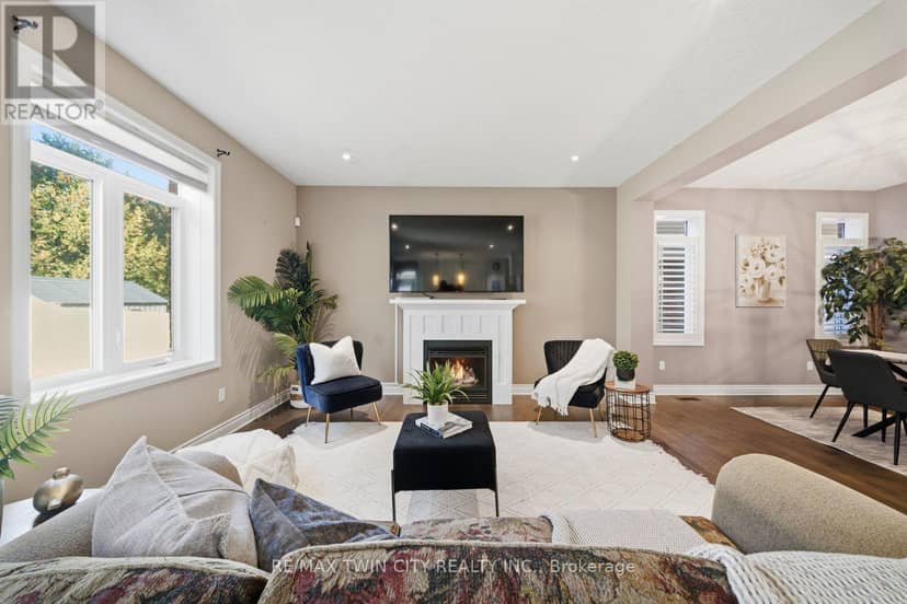 24 Hollingshead Road — photo 16 of 40