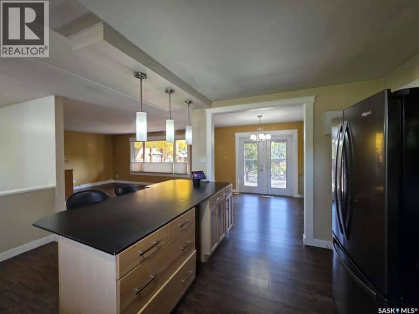 802 2nd STREET E — photo 17 of 18