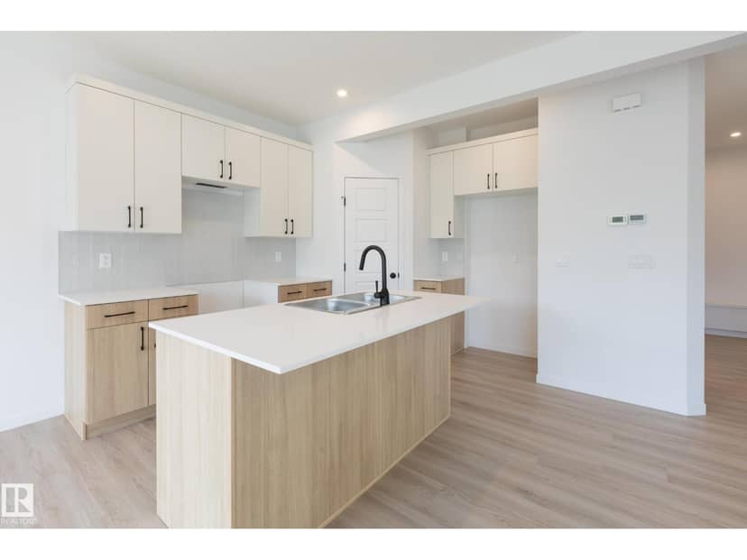 93 Silverstone Dr — photo 12 of 40