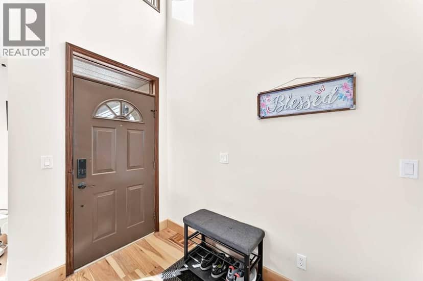 50 Hawkbury Close NW, Calgary, photo 3