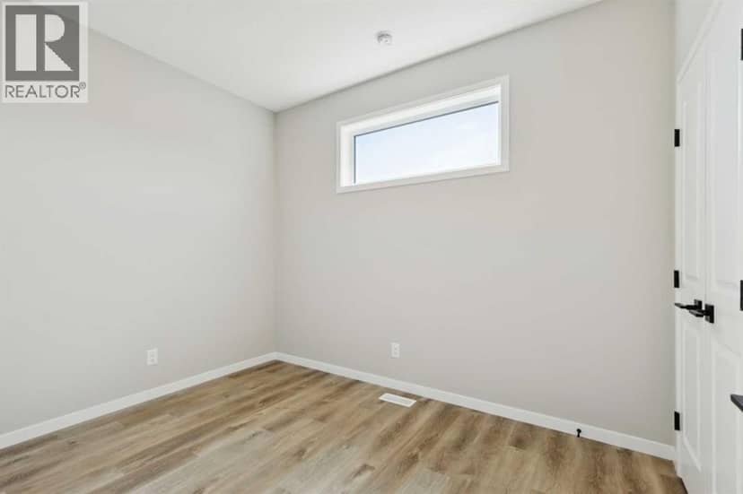 302 Hotchkiss Common SE — photo 17 of 35