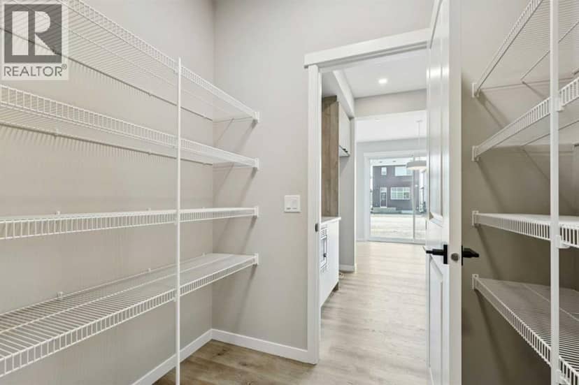 302 Hotchkiss Common SE — photo 19 of 35